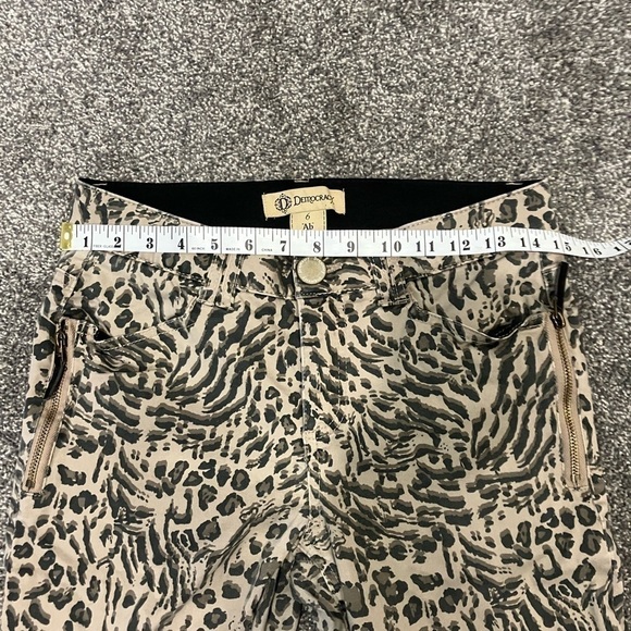 🌼 3/$20 Democracy animal print Jean pants - Picture 9 of 10